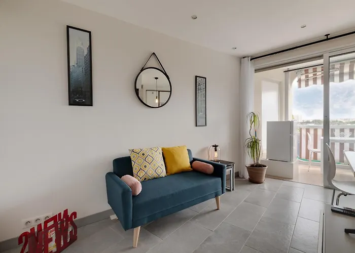 Le Soleil D'or , Piscine Et Tennis Antibes